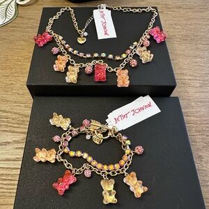 BETSEY JOHNSON Gummy Bear necklace and bracelet